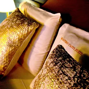 quattro-canti-suites.taorminaitalyhotels.com/